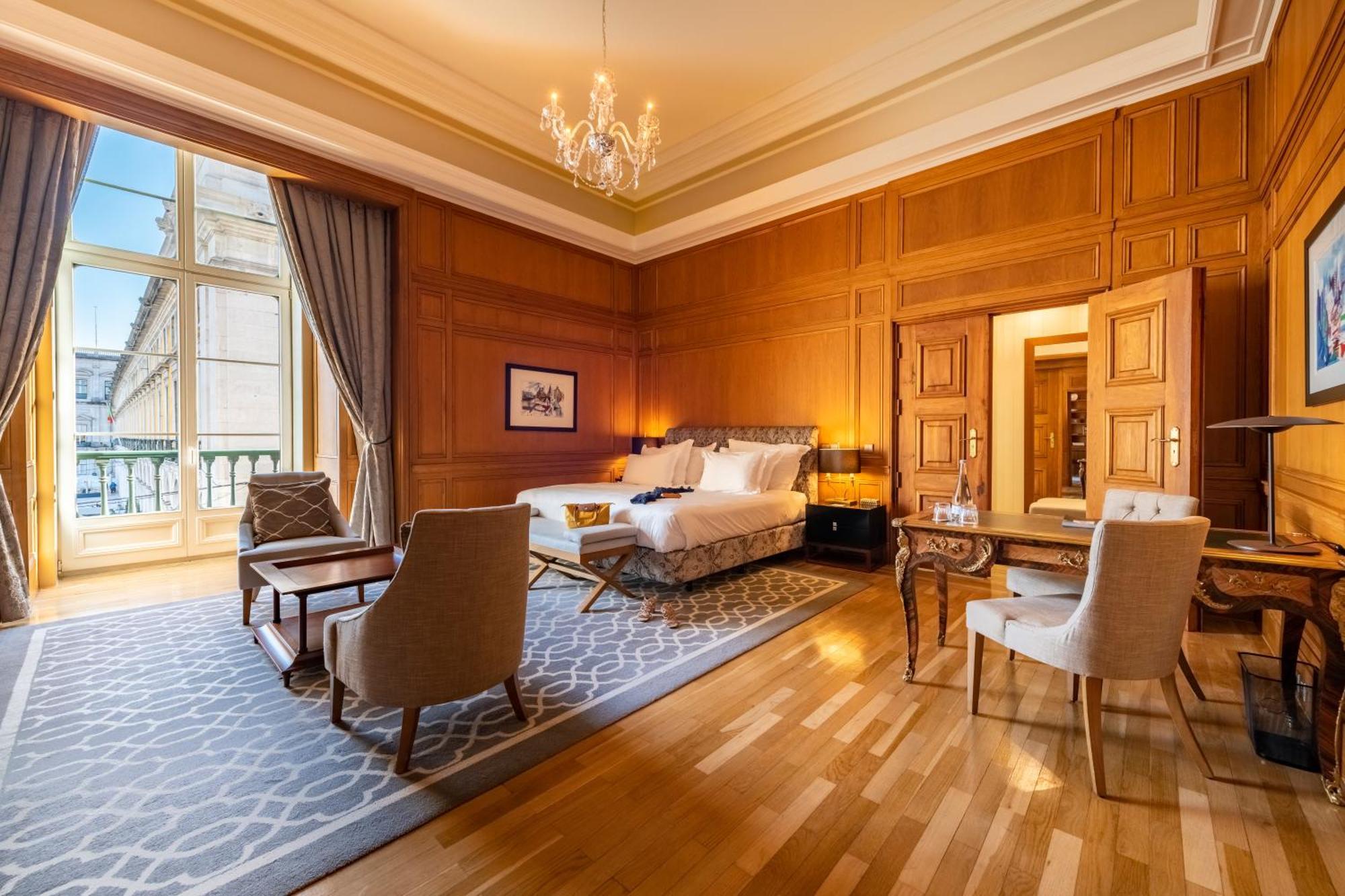 Presidential Suite King Size Bed